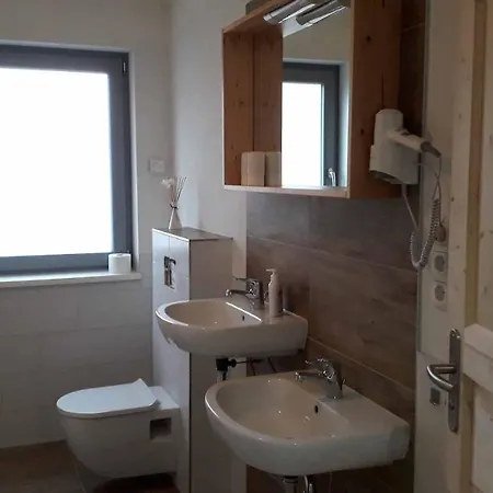 Gæstehus Freizeitzentrum Sambachshof 3*