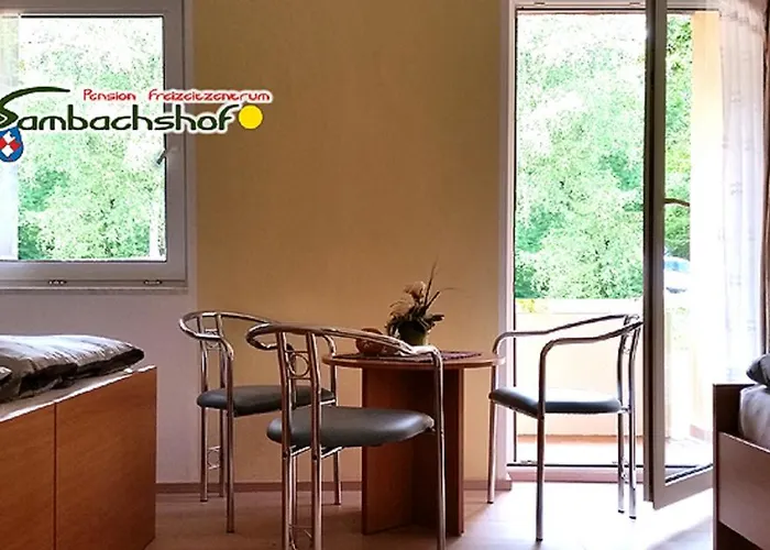 Freizeitzentrum Sambachshof Maison d'hôtes 3*